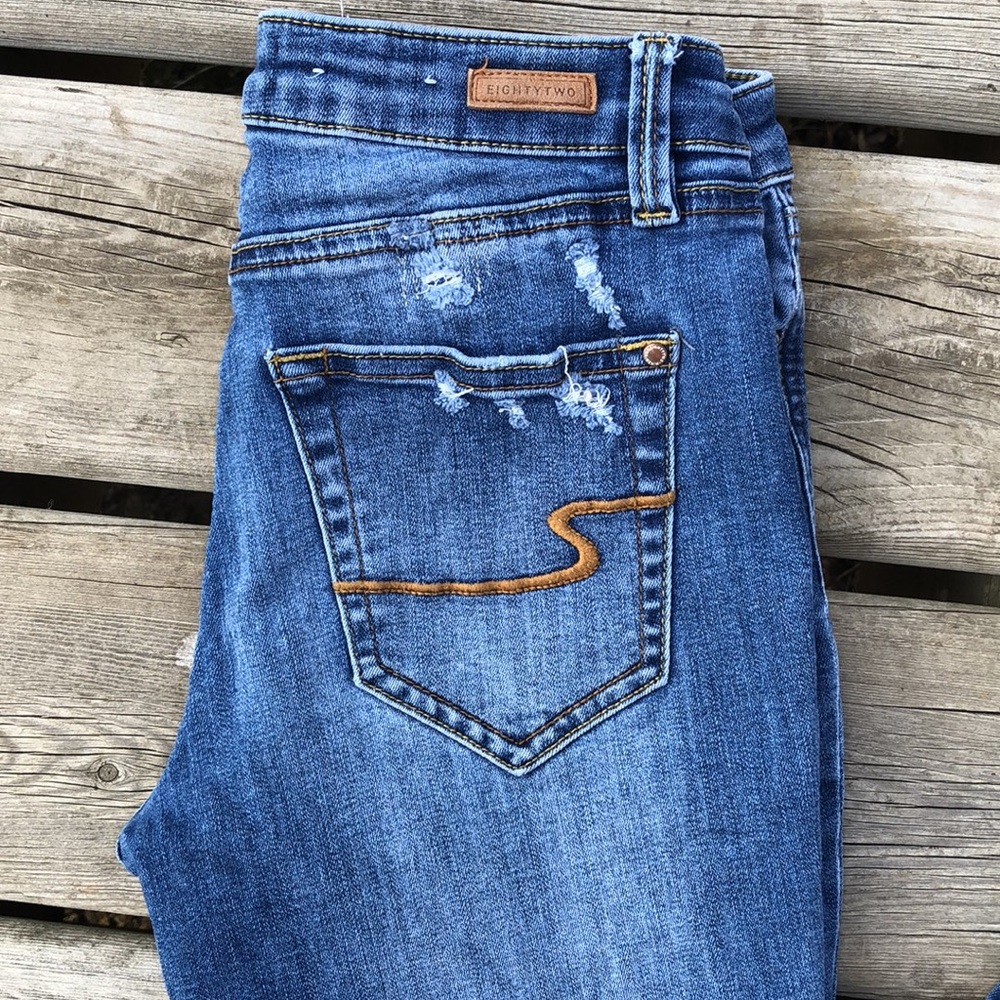Eighty-Two Denim Distressed Jeans - Picture 2 of 10